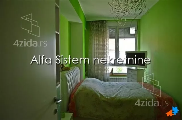 Petosoban stan | 4zida