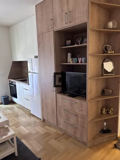 Vase Čarapića | 4zida.rs