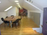 Sedmosoban stan | 4zida