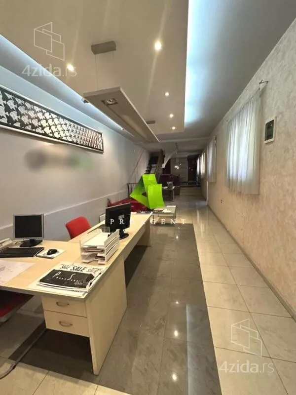 Poslovni prostor | 4zida