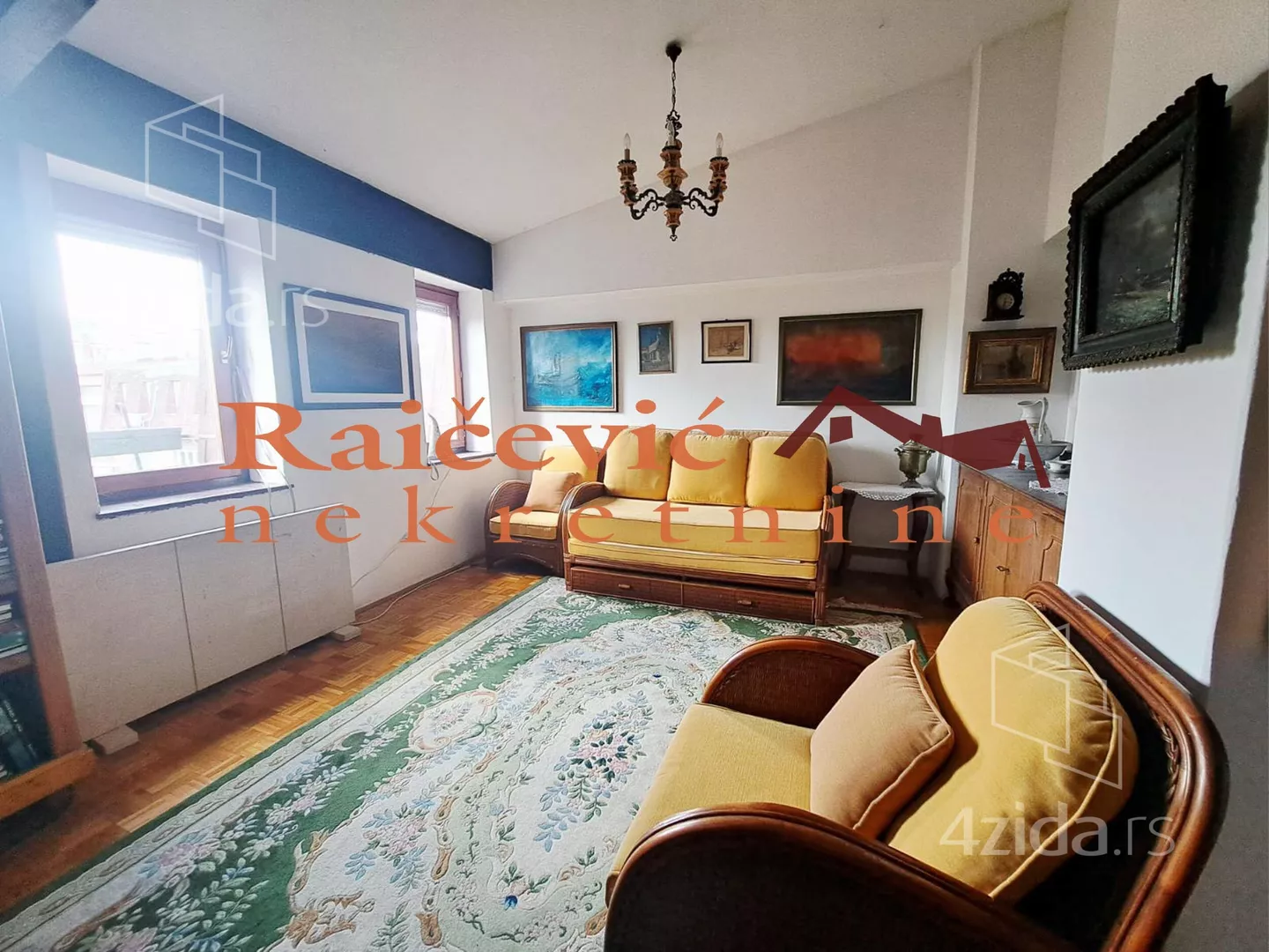 Troiposoban stan | 4zida