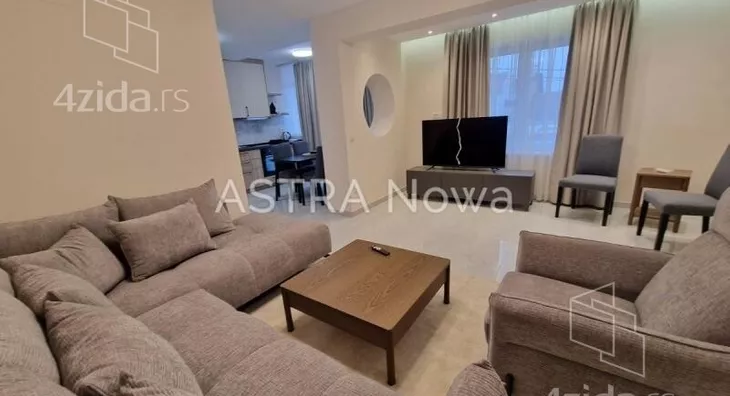 Sedmosoban stan | 4zida