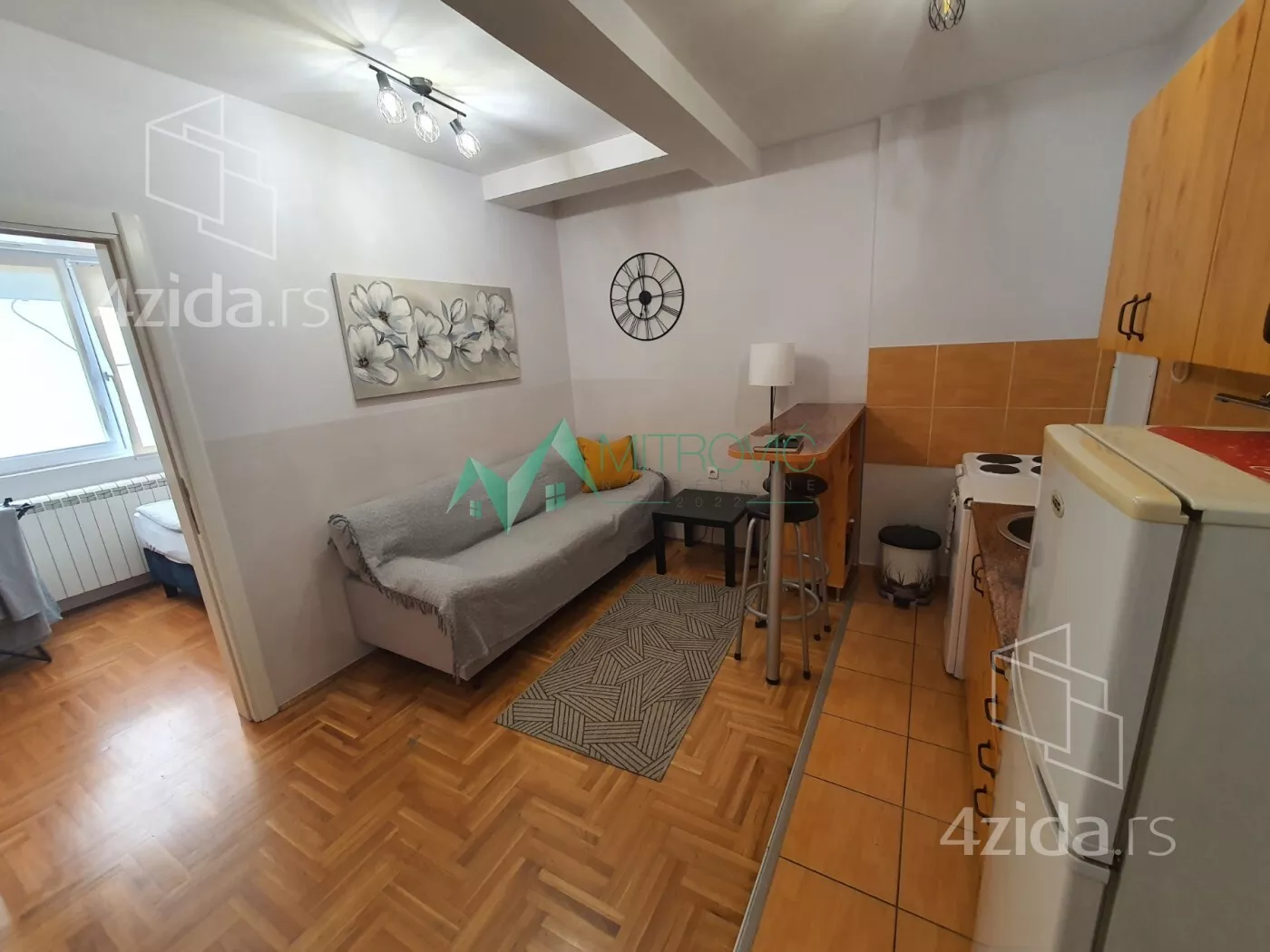 Jednoiposoban stan | 4zida