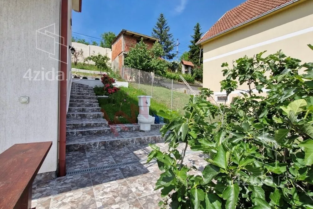 3-etažna kuća | 4zida
