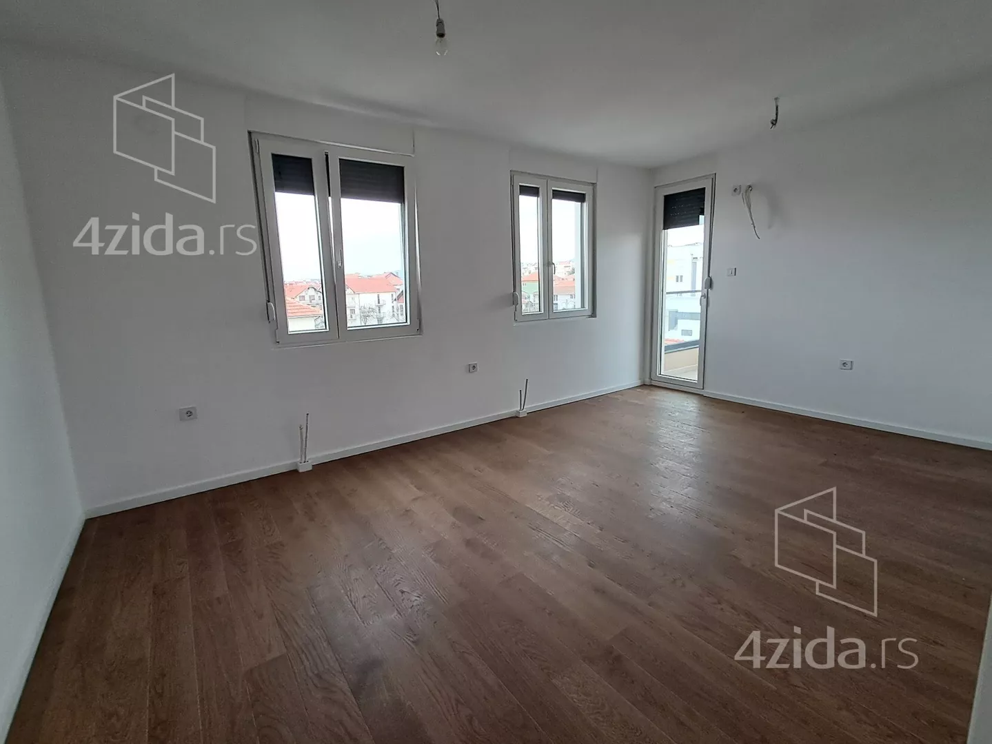 Četvoroiposoban stan | 4zida