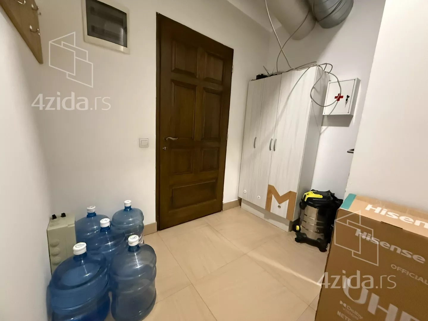 Lokal | 4zida