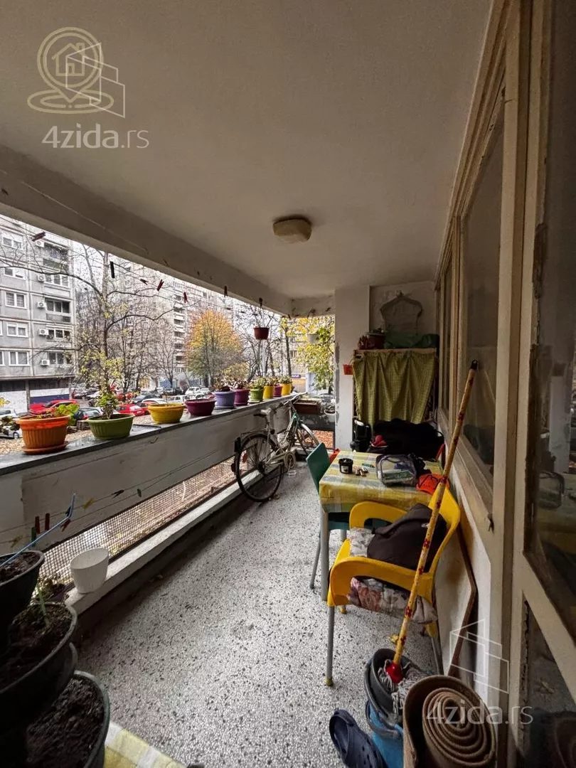 Troiposoban stan | 4zida