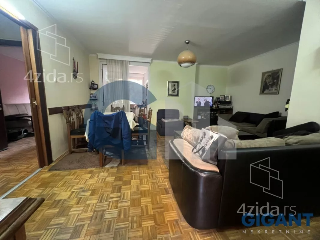 Troiposoban stan | 4zida
