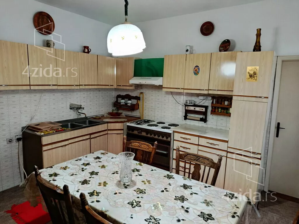 3-etažna kuća | 4zida