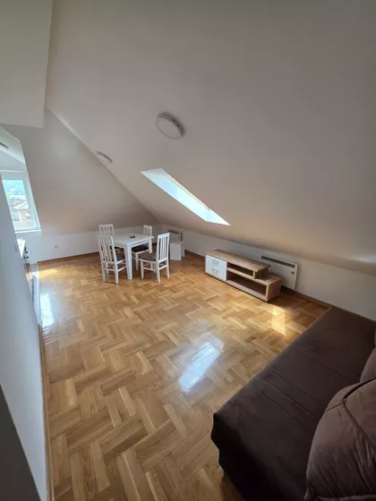 Popinski Borci 19b | 4zida.rs