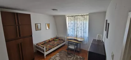 Sremska 9/25 | 4zida.rs