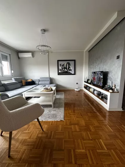 Oslobođenja | 4zida.rs