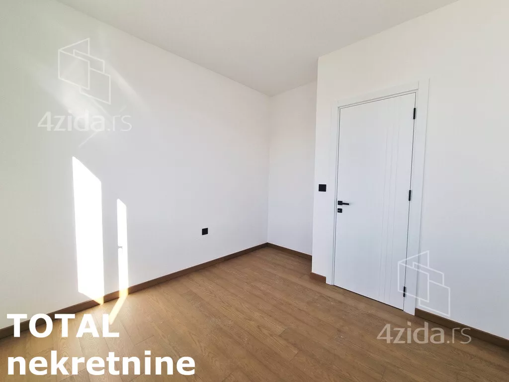 Četvoroiposoban stan | 4zida