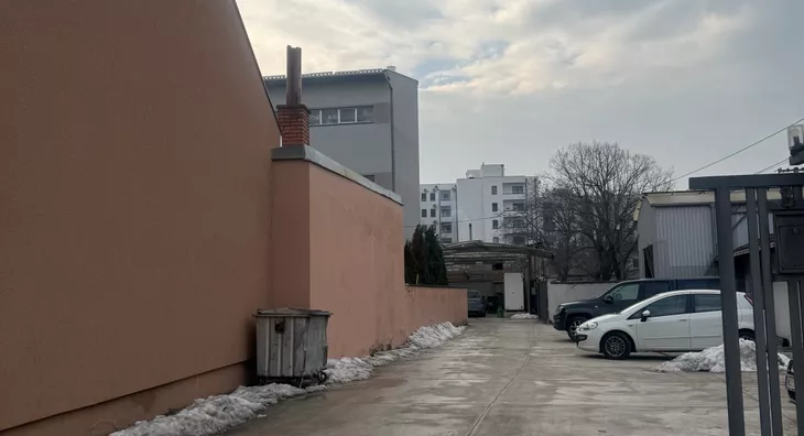 Poslovna zgrada | 4zida