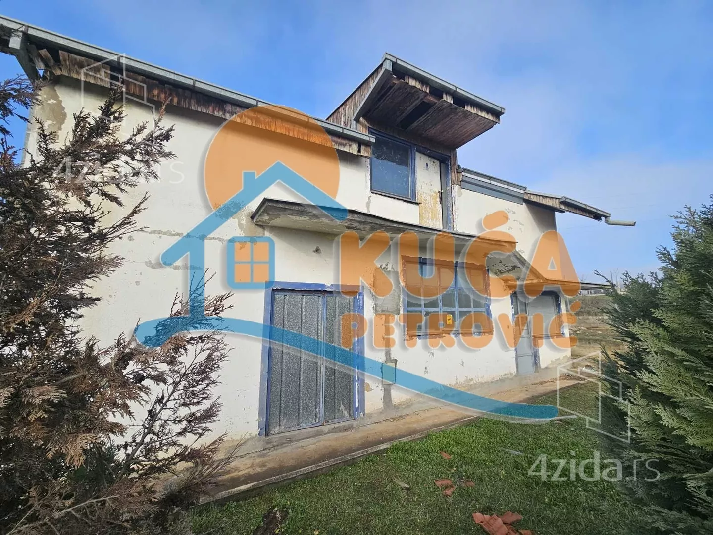 Lokal | 4zida