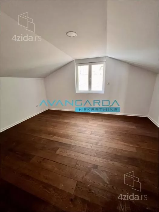 Kancelarija | 4zida