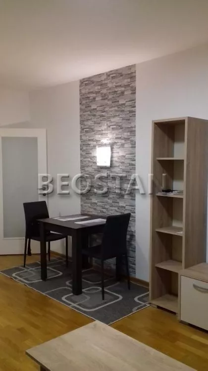 Uroša Martinovica | 4zida.rs