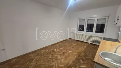 Železnička stanica | 4zida.rs