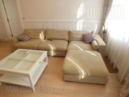 KNEZ MIHAILOVA | 4zida.rs