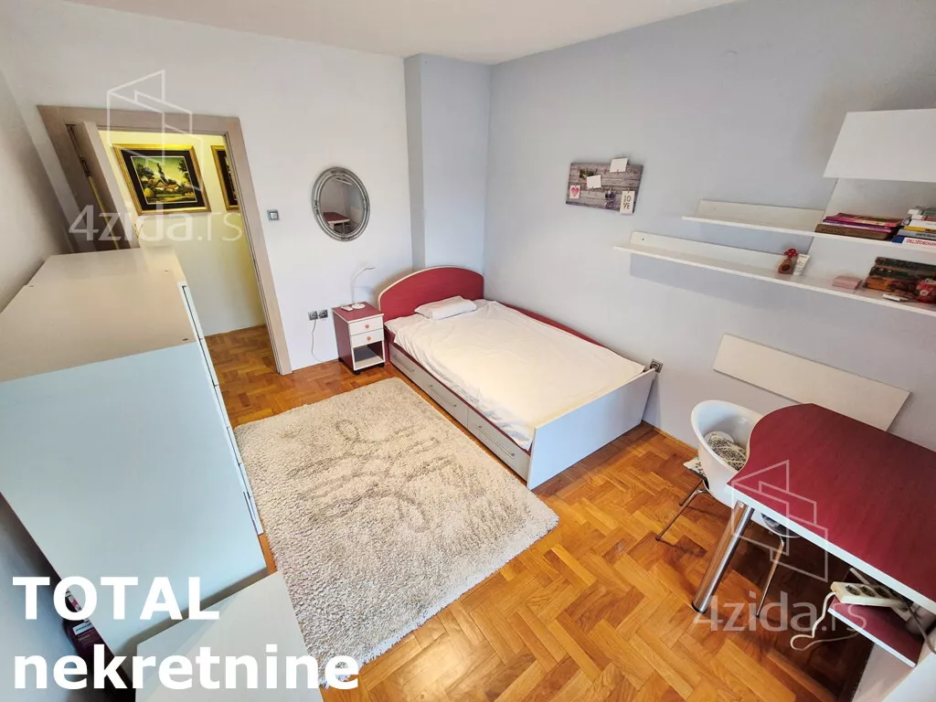 Šestosoban stan | 4zida