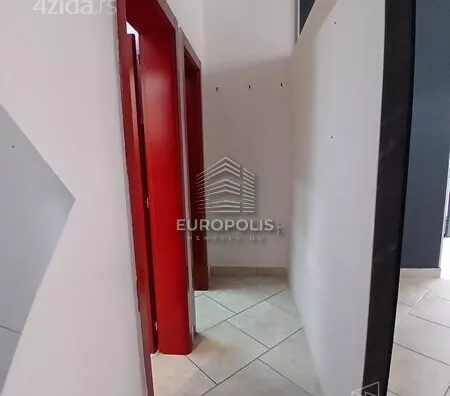 Lokal | 4zida