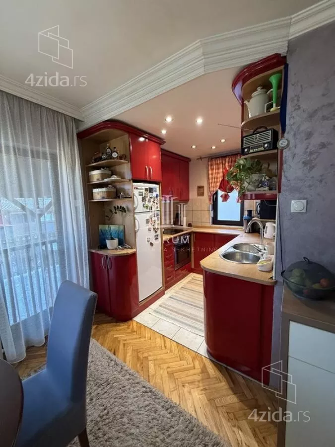 Troiposoban stan | 4zida