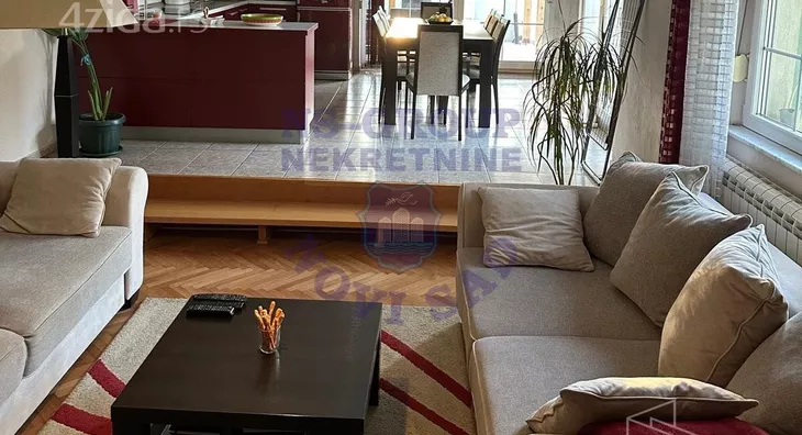 Šestosoban stan | 4zida