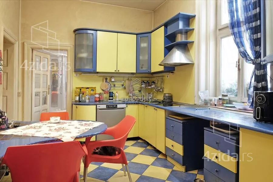 Petosoban stan | 4zida