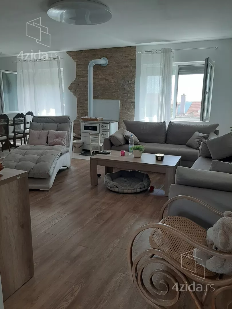 5-etažna kuća | 4zida