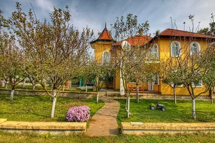 Vlade Ćetkovića 76 | 4zida.rs