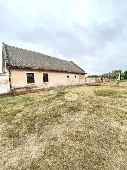 Samoš | 4zida.rs