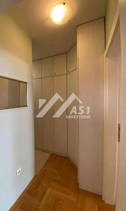 Janka Veselinovića | 4zida.rs