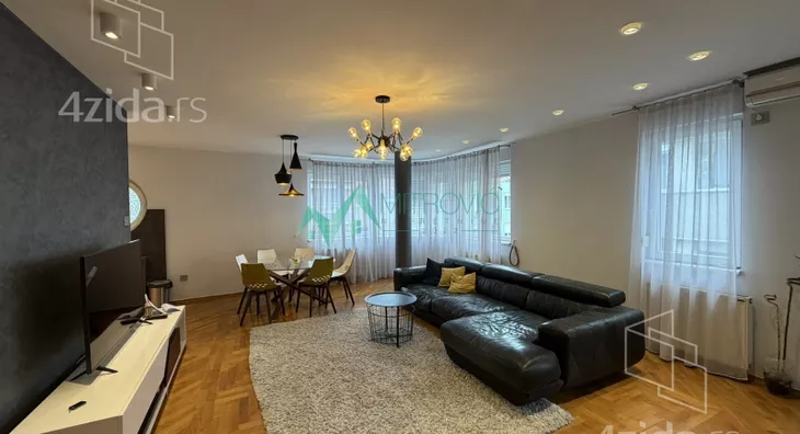 Četvoroiposoban stan | 4zida