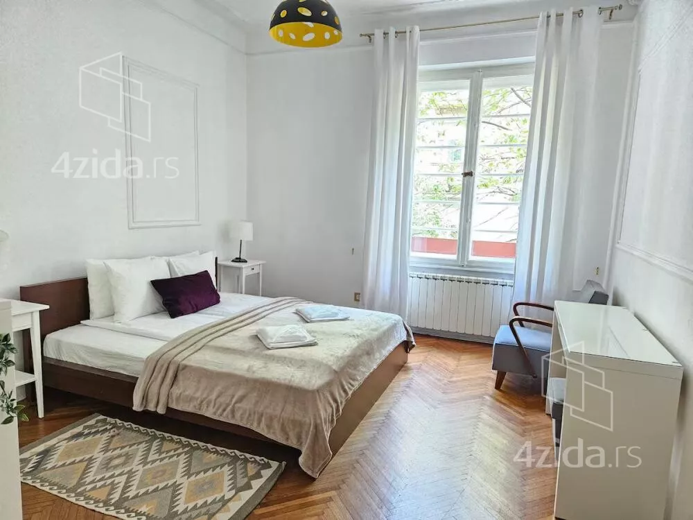 Četvoroiposoban stan | 4zida