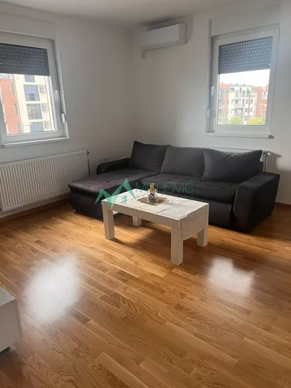 Bulevar Patrijarha Pavla (Somborski Bulevar) | 4zida.rs