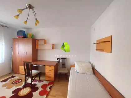 Crveni Pevac | 4zida.rs