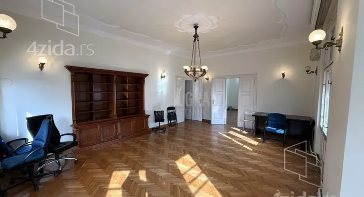 Šestosoban stan | 4zida