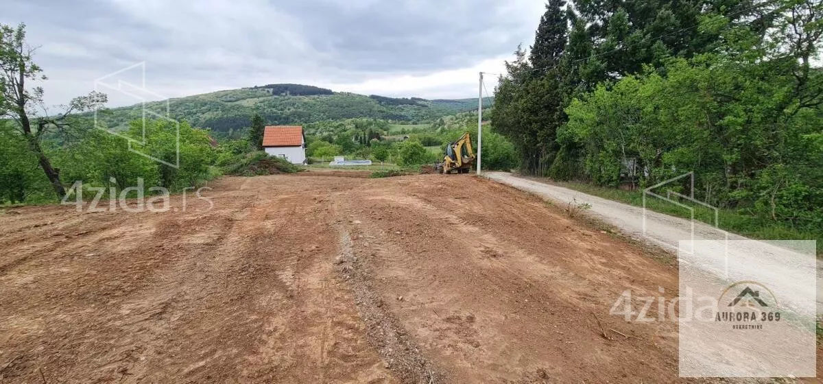 Plac | 4zida
