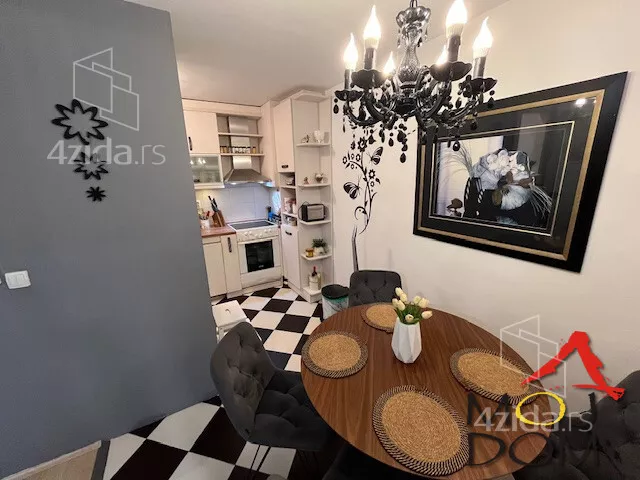 Troiposoban stan | 4zida