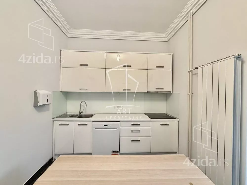 5-etažna kuća | 4zida