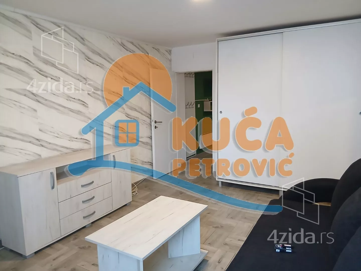 Jednoiposoban stan | 4zida