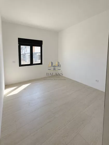 Novi Banovci | 4zida.rs