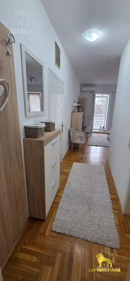 MAJEVIČKA | 4zida.rs