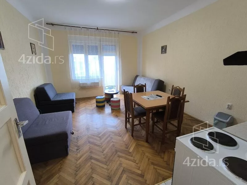 Garsonjera | 4zida