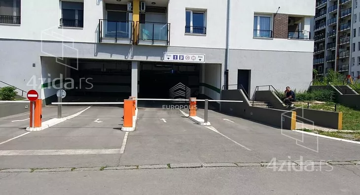 Garaža | 4zida