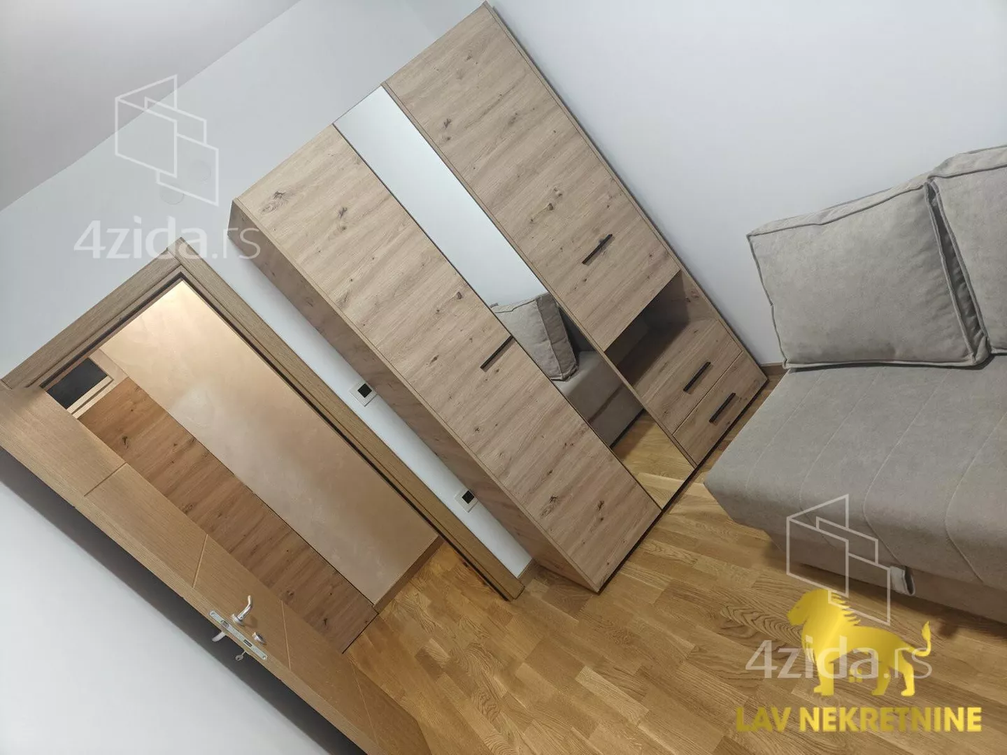 Dvoiposoban stan | 4zida