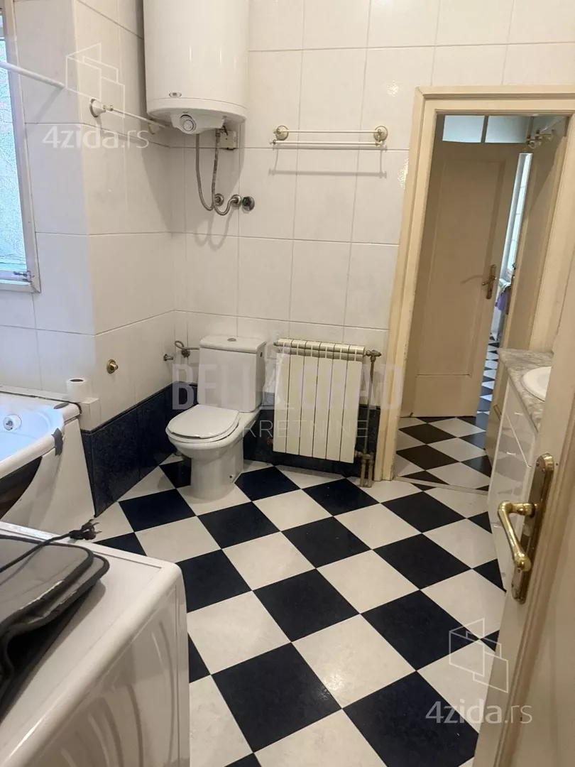 Petosoban stan | 4zida