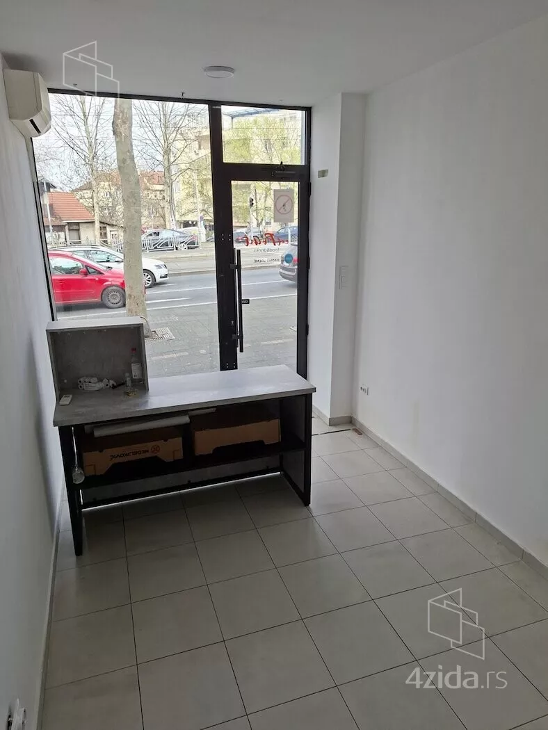 Poslovni prostor | 4zida