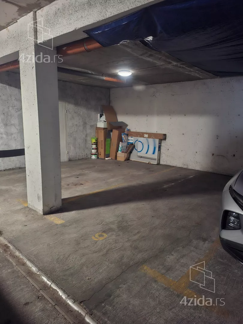 Parking | 4zida
