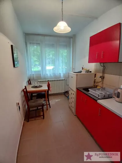 Učitelja Miloša Jankovića | 4zida.rs
